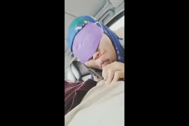 Bokep Indo Jilbab Biru Asyik Nyepong Di Mobil